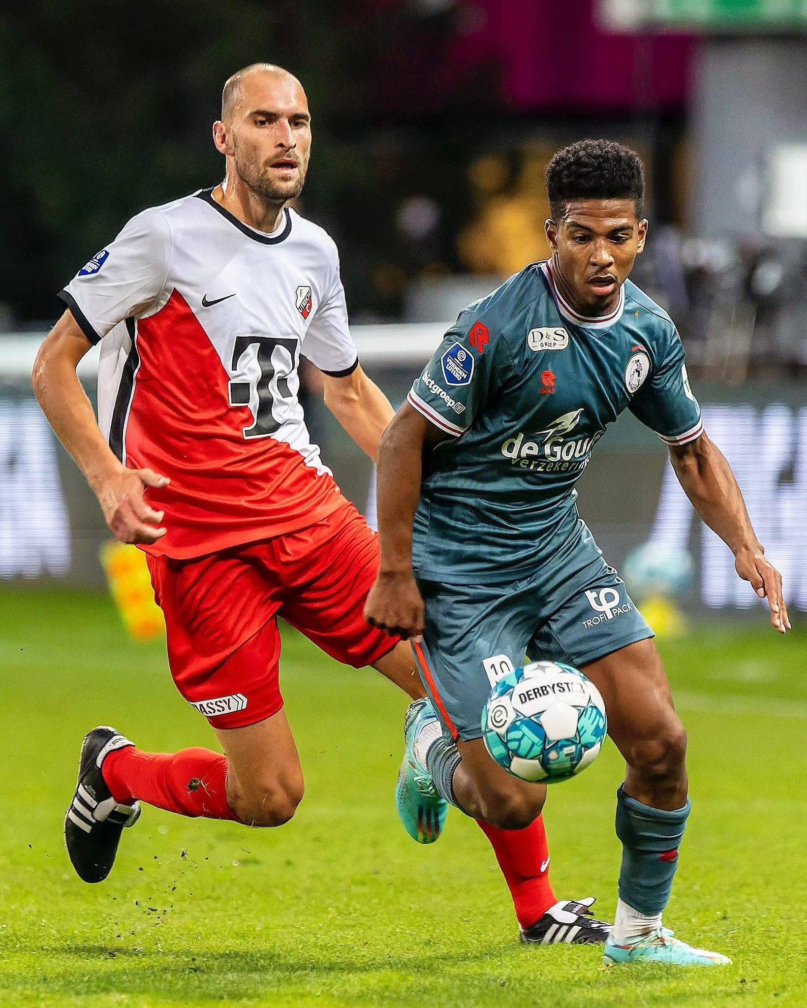 休赛期引援 休赛期引援